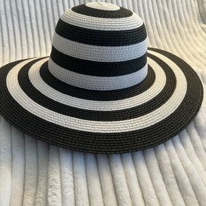 Peter Grimm True character straw hat